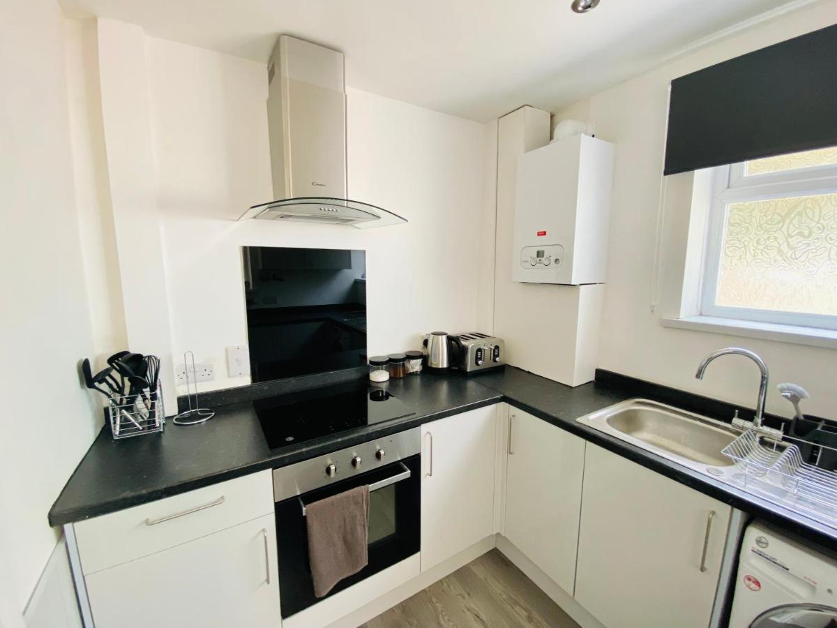 Emerald Living, 4 Bedrooms In The Heart Of Swansea, Close To Beaches! スウォンジー エクステリア 写真